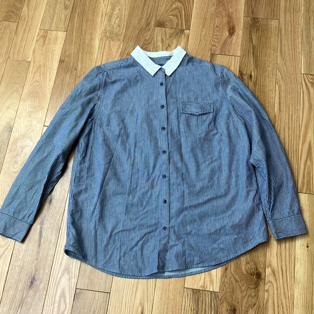 Tommy Hilfiger striped buttons down XXL